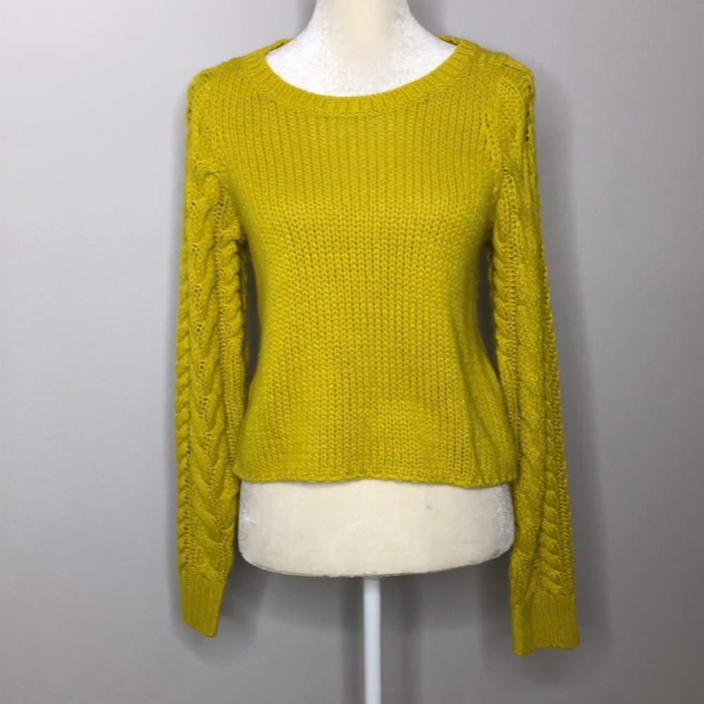 BP Sweater XS Gold Mustard Color